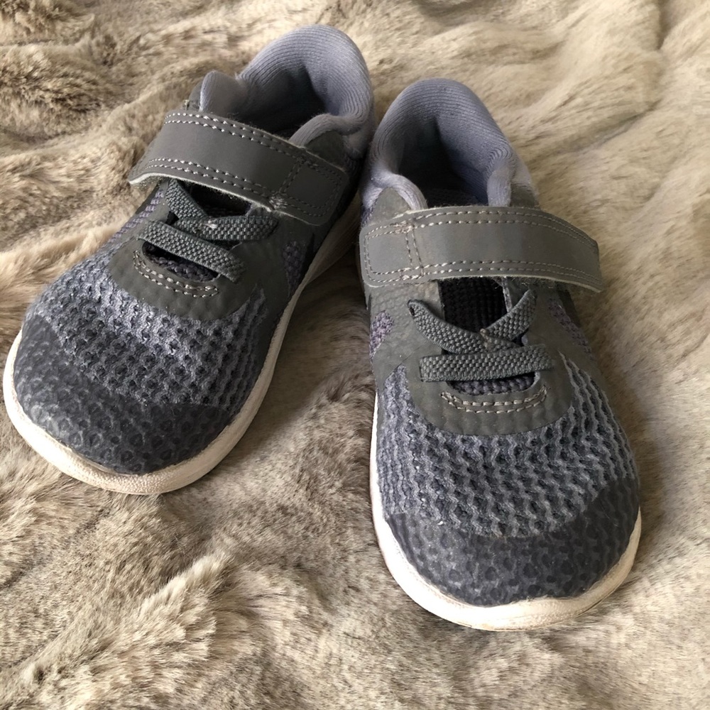 Nike Gray Revolution Toddler 6